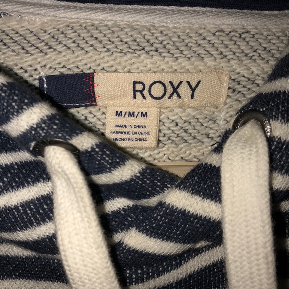 Roxy - Picture 2 of 2